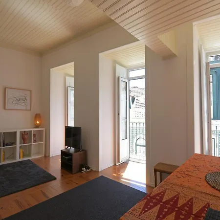 Center With Terrace Lissabon